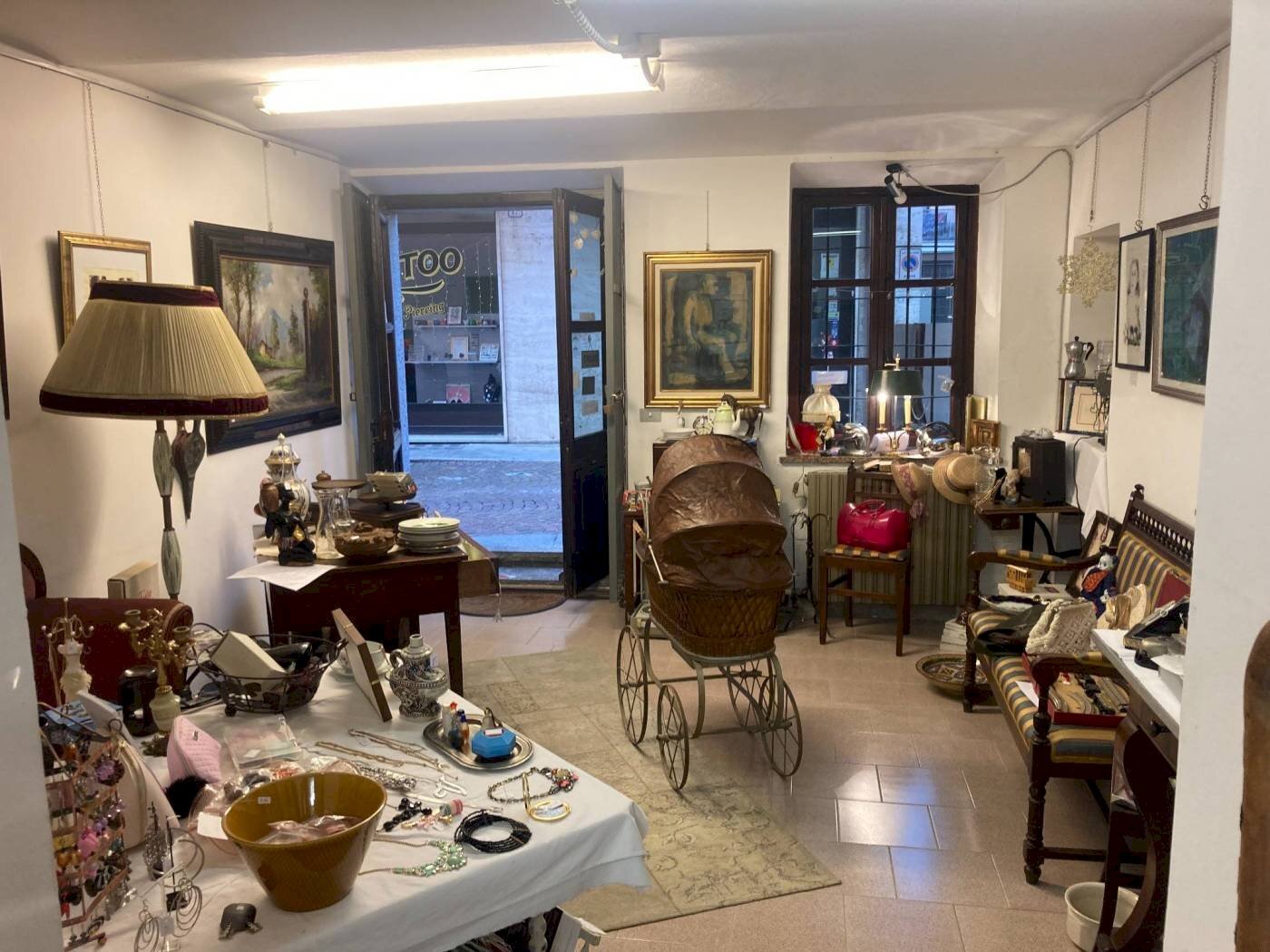 Shop Via Pierino Belli, 7A, Alba - photo 2