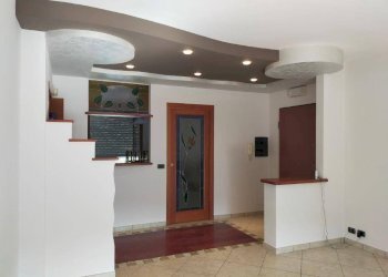 Four-room apartment Via Sant'Ambrogio, Mango - photo 2