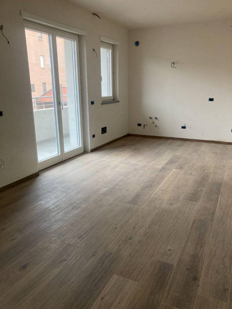 Three-room apartment Corso Europa, Alba - photo 3