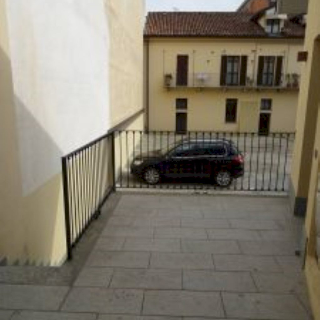 Three-room apartment Via Vittorio Emanuele, Alba - floor plans 1