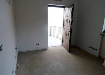 Three-room apartment Via Vittorio Emanuele, Alba - photo 3