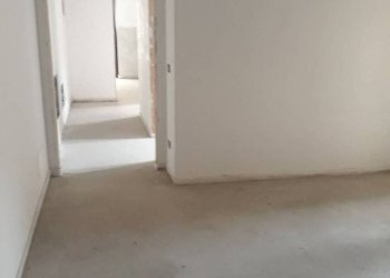 Three-room apartment Via Vittorio Emanuele, Alba - photo 6