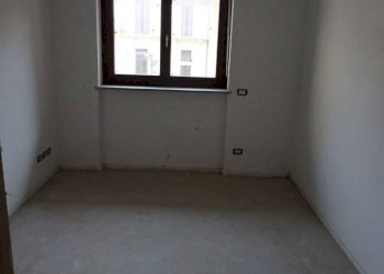 Three-room apartment Via Vittorio Emanuele, Alba - photo 11