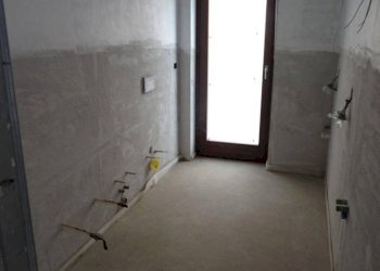 Three-room apartment Via Vittorio Emanuele, Alba - photo 12
