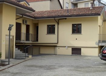 Three-room apartment Via Vittorio Emanuele, Alba - photo 16