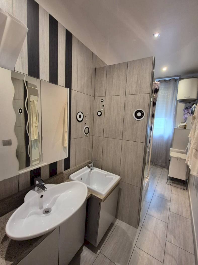 Three-room apartment Via Italo Gastaldi, Alba - photo 2