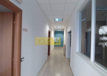 Foto 3 - Locale Commerciale Via Malaspina
 
21, Teramo - foto 3