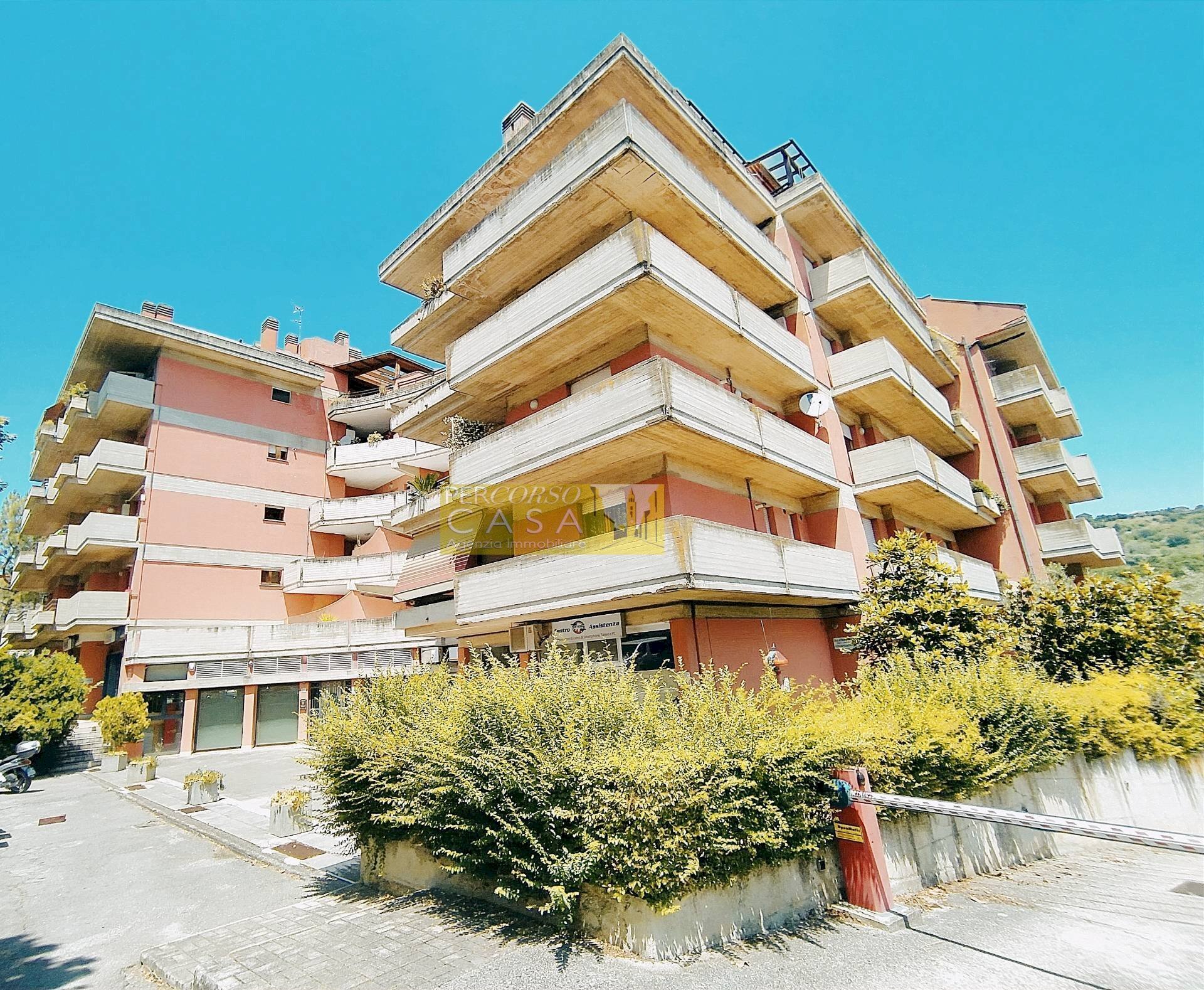 Foto 1 - Locale Commerciale Viale Giovanni Bovio
 
52, Teramo - foto 1