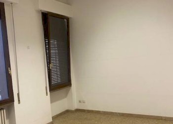 \nFoto 12\n - Ufficio Via Lamarmora, Firenze - foto 12