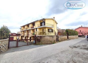 Foto 2 - Villa a Schiera Via Lombardia
 
2, Campagnano di Roma - foto 2