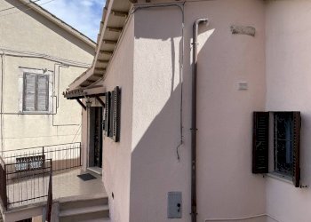 Foto 2 - Trilocale Cerreto di Spoleto Via Del Cassero
 
6, Cerreto di Spoleto - foto 2