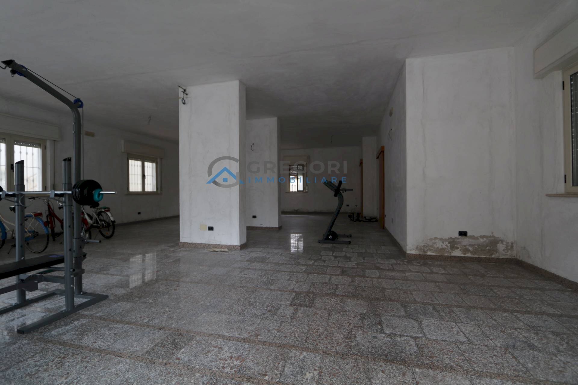 Foto 2 - Commercial Premises Via Garibaldi
 
snc, Alba Adriatica - photo 2