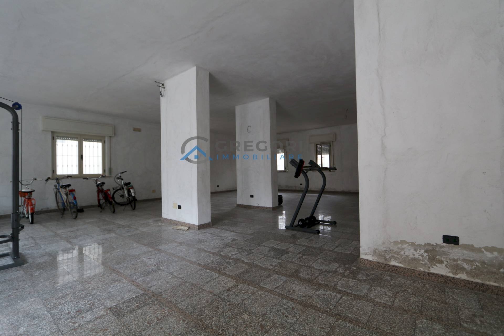 Foto 3 - Commercial Premises Via Garibaldi
 
snc, Alba Adriatica - photo 3