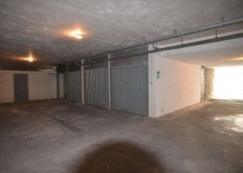 Foto 5 - Negozio Via Magnone
 
100, Ceriale - foto 5