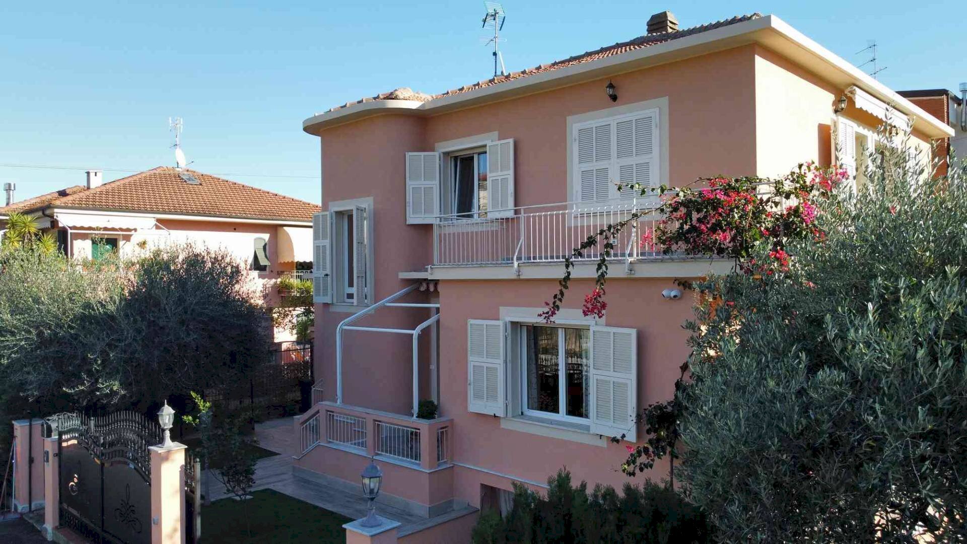 Foto 1 - Villa Via Palestro
 
20, Loano - foto 1