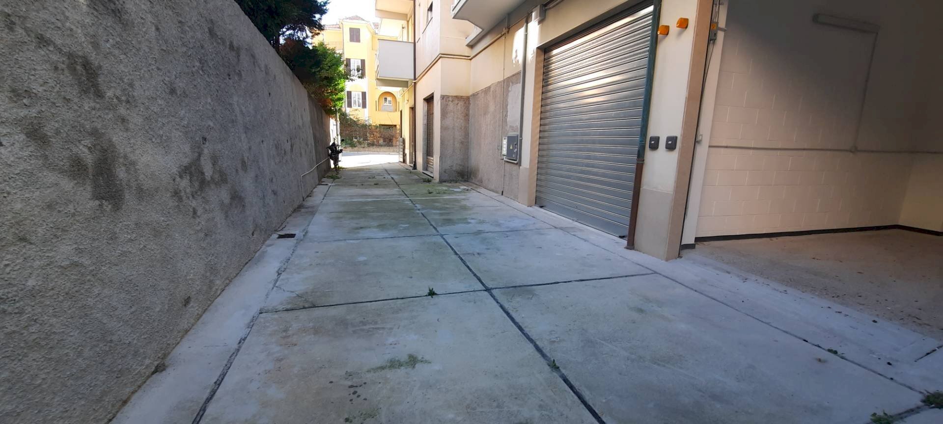 Foto 2 - Shop Via Aurelia
 
386, Loano - photo 2