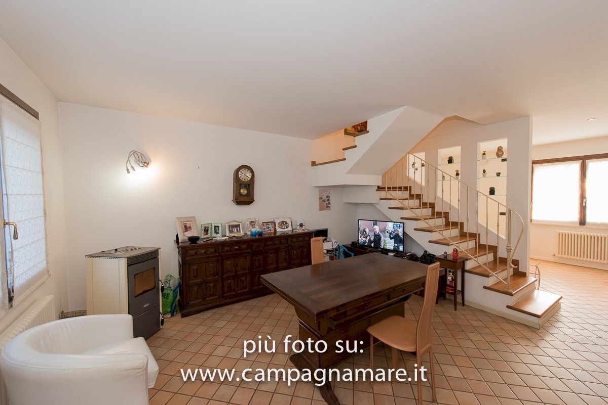 Foto 2 - Terraced Villa via cristoforo colombo
 
12, Lagosanto - photo 2