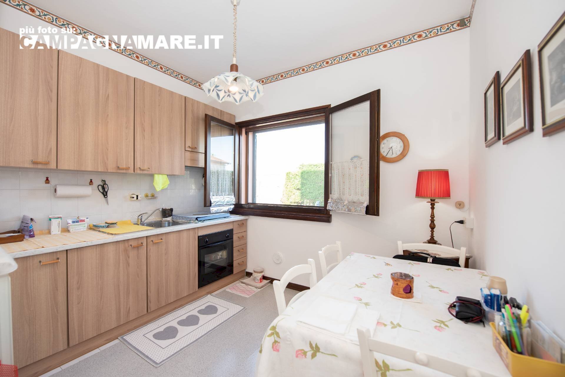 Foto 2 - Casa indipendente Piazza Unità
 
10/h, Jolanda di Savoia - foto 2