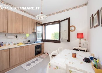 Foto 2 - Casa indipendente Piazza Unità
 
10/h, Jolanda di Savoia - foto 2