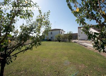 Foto 14 - Independent house via vicolo Po
 
10/h, Riva del Po - photo 14