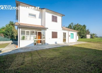 Foto 3 - Casa indipendente Piazza unità
 
10/h, Jolanda di Savoia - foto 3