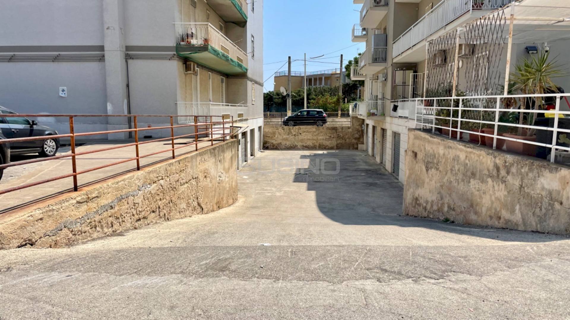 Foto 1 - Box VIA CARLO FORLANINI
 
3, Siracusa - photo 1