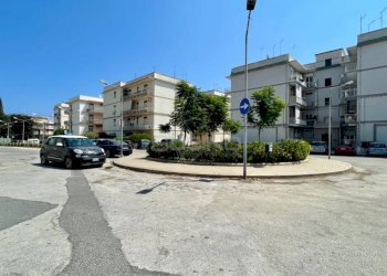 Foto 1 - Box VIA CARLO FORLANINI
 
3, Siracusa - foto 1