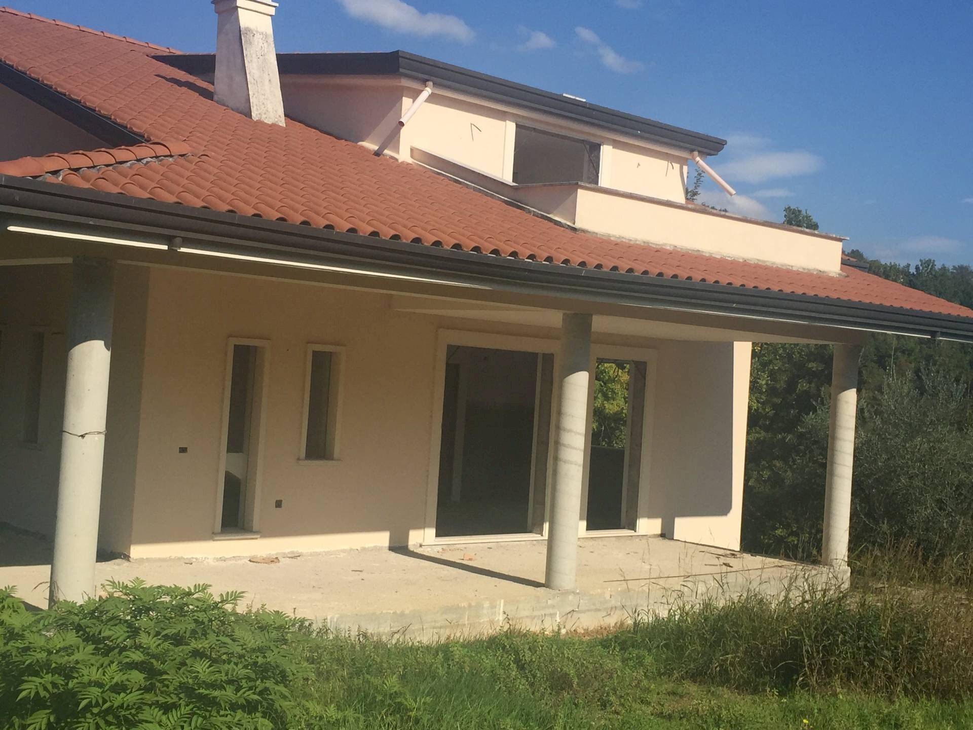 Foto 3 - Villa a Schiera Via Chiaia Romana
 
Snc, Fontana Liri - foto 3