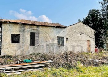 Foto 2 - Rustico Loc. campanile
 
Snc, Arce - foto 2