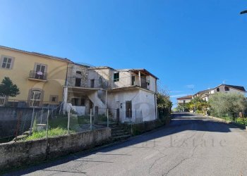 Foto 4 - Rustico Via Guardiola
 
SNC, Colfelice - foto 4