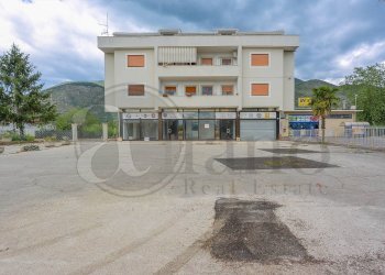 Foto 1 - Stabile - Palazzo Via Casilina Sud
 
173, Castrocielo - foto 1