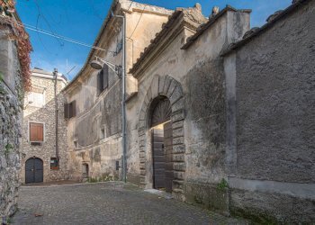 Foto 4 - Stabile - Palazzo Via Plebiscito
 
64, Vico nel Lazio - foto 4