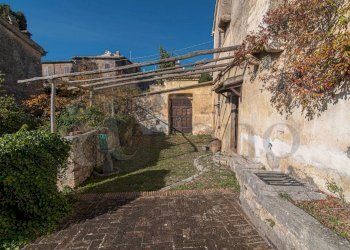 Foto 36 - Stabile - Palazzo Via Plebiscito
 
64, Vico nel Lazio - foto 36