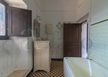 Foto 63 - Stabile - Palazzo Via Plebiscito
 
64, Vico nel Lazio - foto 63