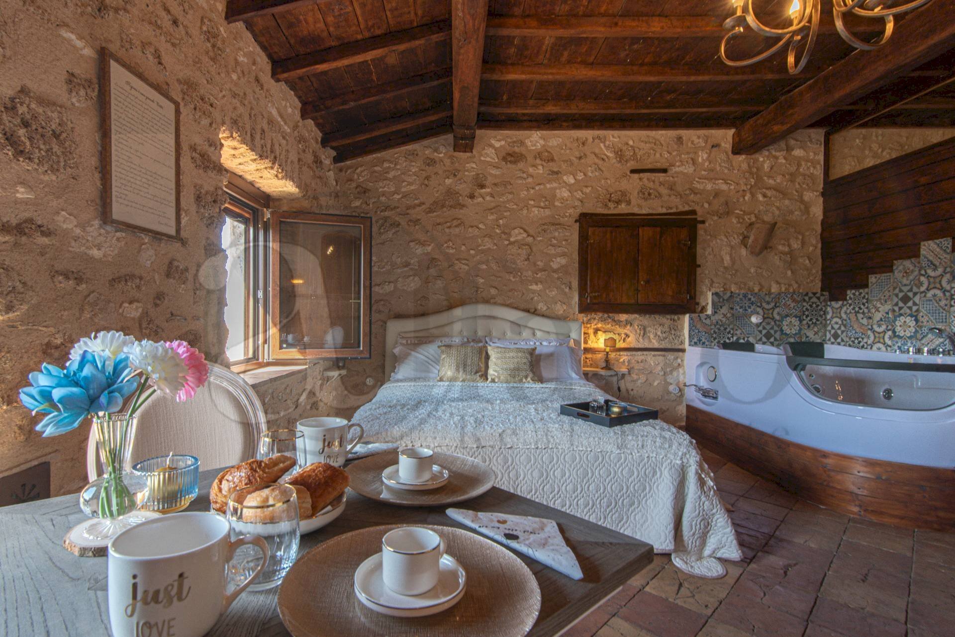 Foto 1 - Hotel Vicolo Castaldi
 
5, Arpino - foto 1