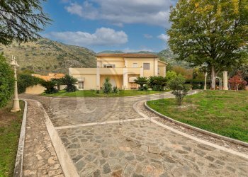 Foto 3 - Villa Via Casilina
 
17, Cassino - foto 3