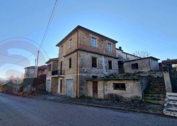 Foto 1 - Stabile - Palazzo Via Casanuova
 
11, Monte San Giovanni Campano - foto 1