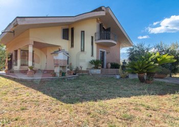 Foto 3 - Villa Via Fosso Di Colandrea
 
snc, Priverno - photo 3