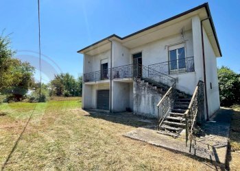 Foto 1 - Casa indipendente Via Guardaluna
 
12, Ceprano - foto 1