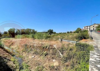 Foto 3 - Terreno edificabile Via Guardiola
 
snc, Colfelice - foto 3