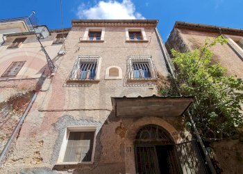 Foto 1 - Stable - Palace Via Strada Maggiore
 
105, Alvito - photo 1