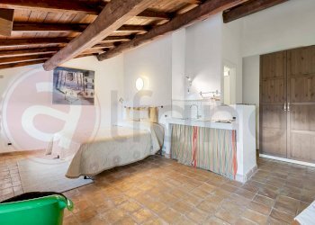 Foto 27 - Stable - Palace Via Roma
 
38, Prossedi - photo 27