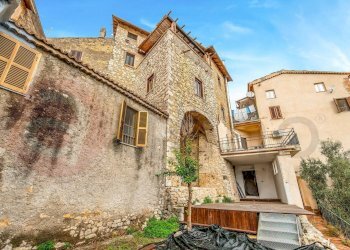 Foto 40 - Stable - Palace Via Roma
 
38, Prossedi - photo 40