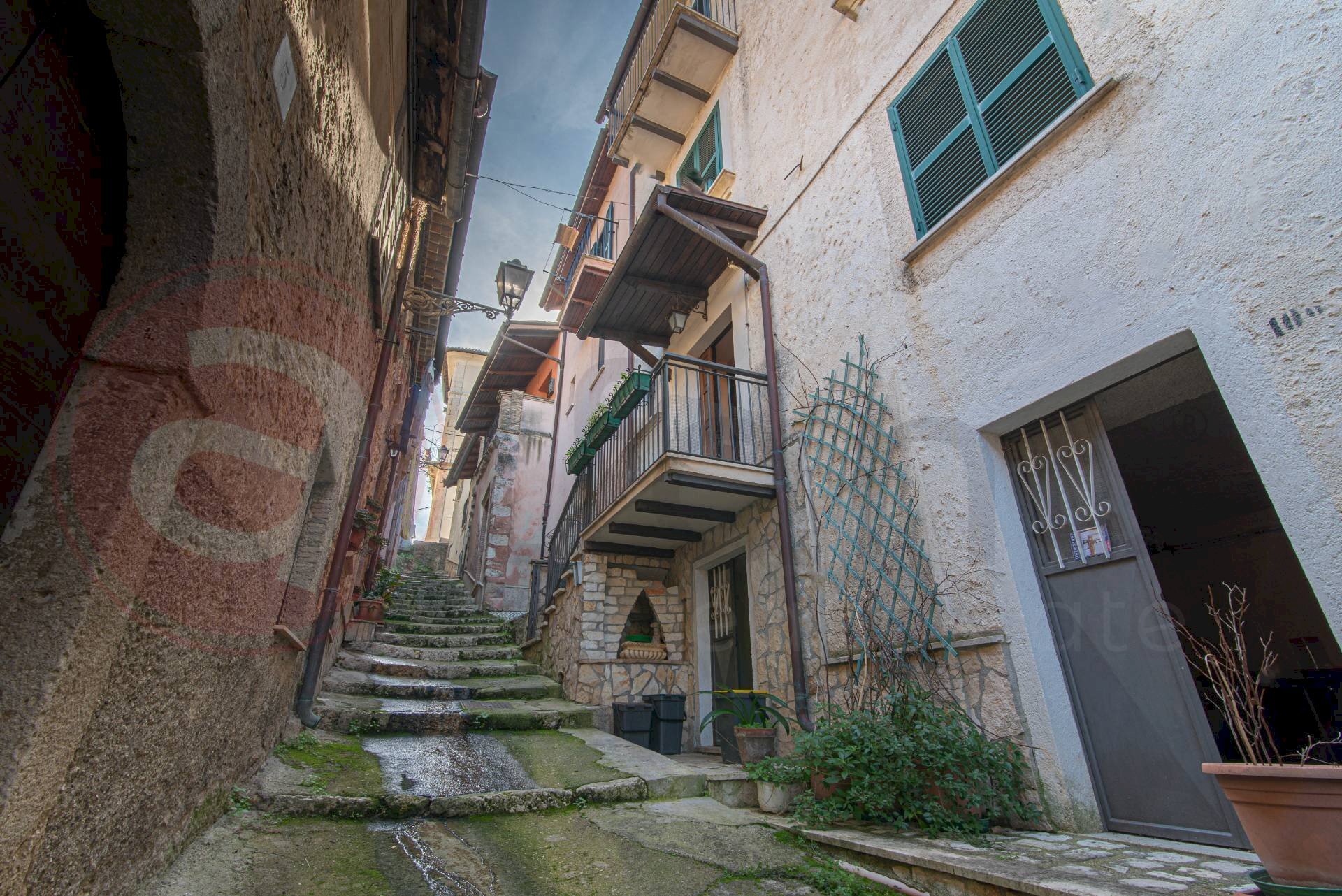 Foto 2 - Stabile - Palazzo Vicolo Perla
 
14, Arpino - foto 2