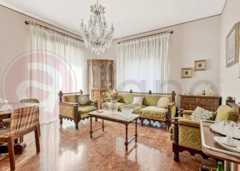 Foto 2 - Stabile - Palazzo Via IV Novembre
 
76, Sant'Elia Fiumerapido - foto 2