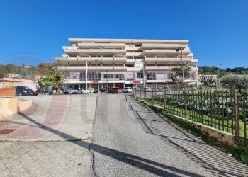 Foto 1 - Box Via Lione
 
snc, Atina - foto 1