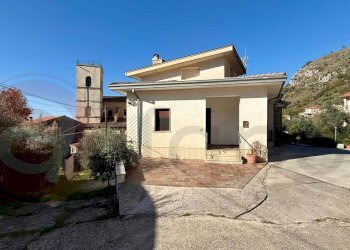 Foto 1 - Casa indipendente Via Littorio
 
11, Roccasecca - foto 1