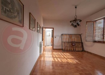 Foto 47 - Stabile - Palazzo Via Chiesa
 
5, Sessa Aurunca - foto 47