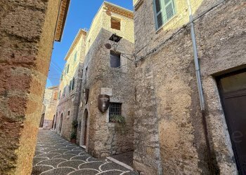 Foto 1 - Stabile - Palazzo Via Vescovo Cassiodoro Margarita
 
1, Santopadre - foto 1