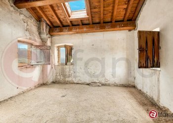 Foto 46 - Stabile - Palazzo Via Casventino
 
51, San Gemini - foto 46